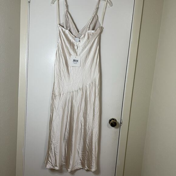 NEW! Selfie Leslie Downtown Cami Strap Front Split Midi Slip Dress Champagne LRG - Picture 10 of 11